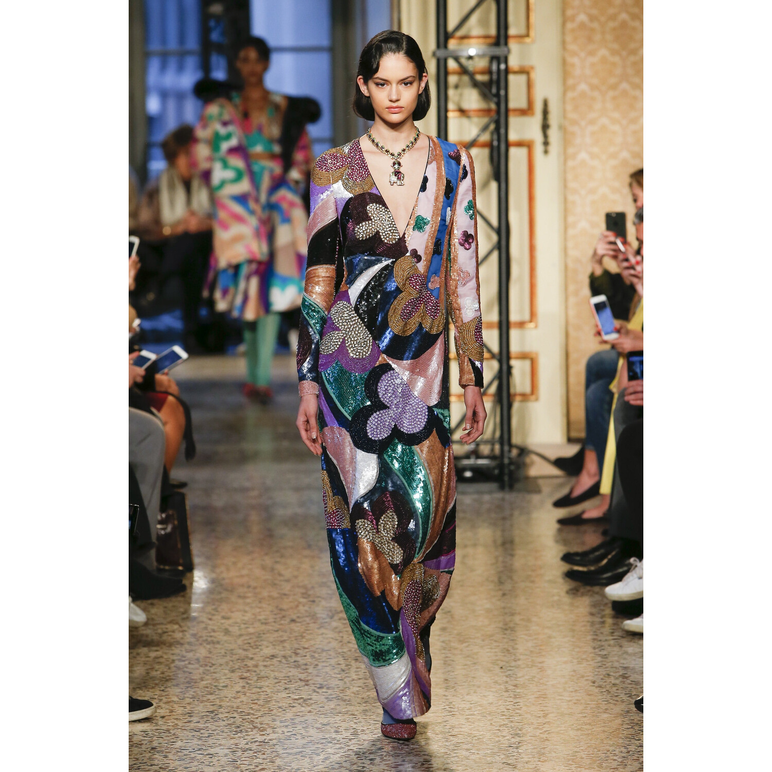 Фото Emilio Pucci Fall 2018 Ready-to-Wear , Эмилио Пуччи осень зима 2018 , Fashion show , неделя моды в Милане , MFW , Mainstyl